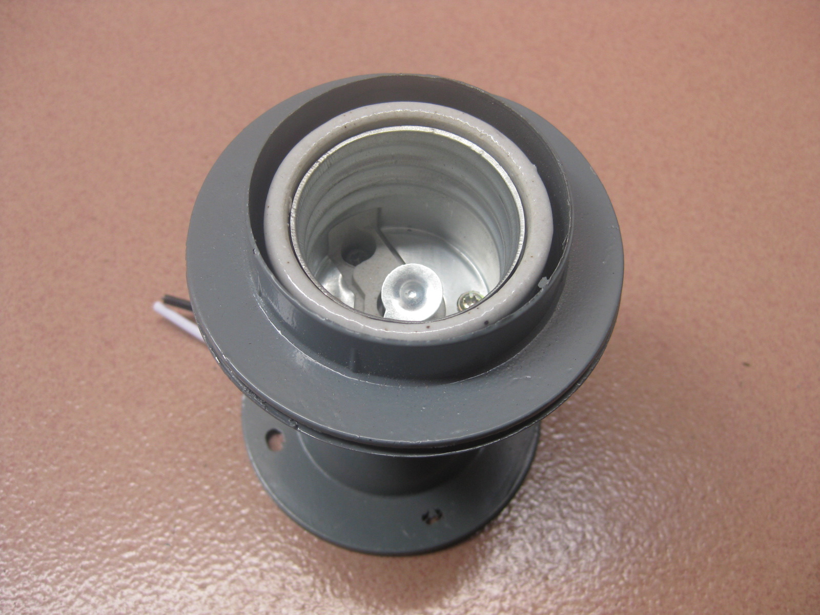 现货供应e27压铸灯头 台湾灯头 吊灯灯头批发