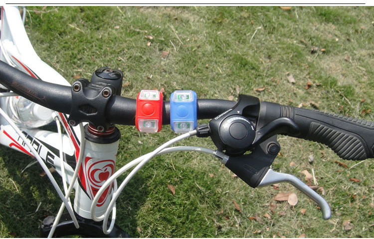 厂家直销自行车第六代青蛙灯前尾灯 蛙胶灯夜骑安全警示 山地车灯