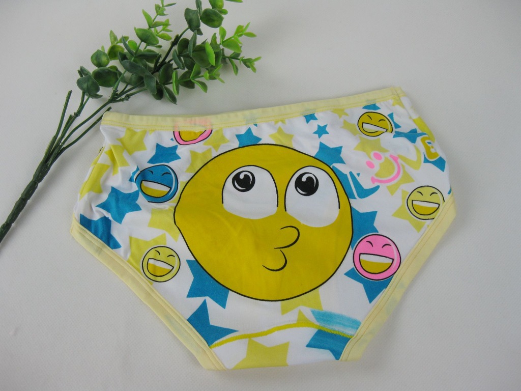 热销可爱笑脸符前后图案奥代尔女童三角内裤中大童内裤