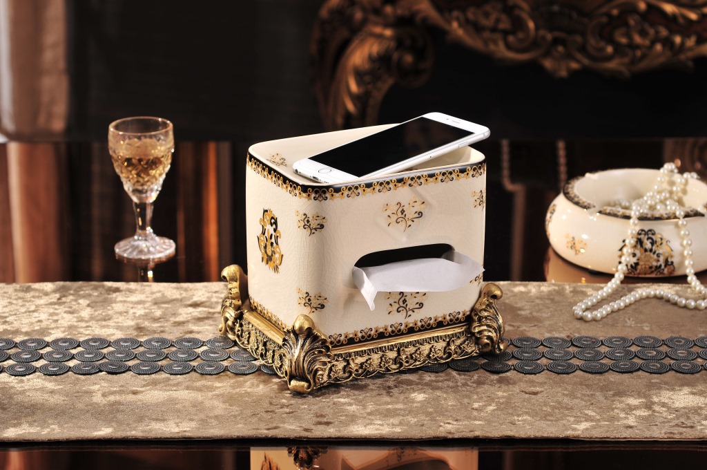 尊贵设计 浪漫工笔 花绘图案细腻 色彩明丽 华美彰显产品之高贵