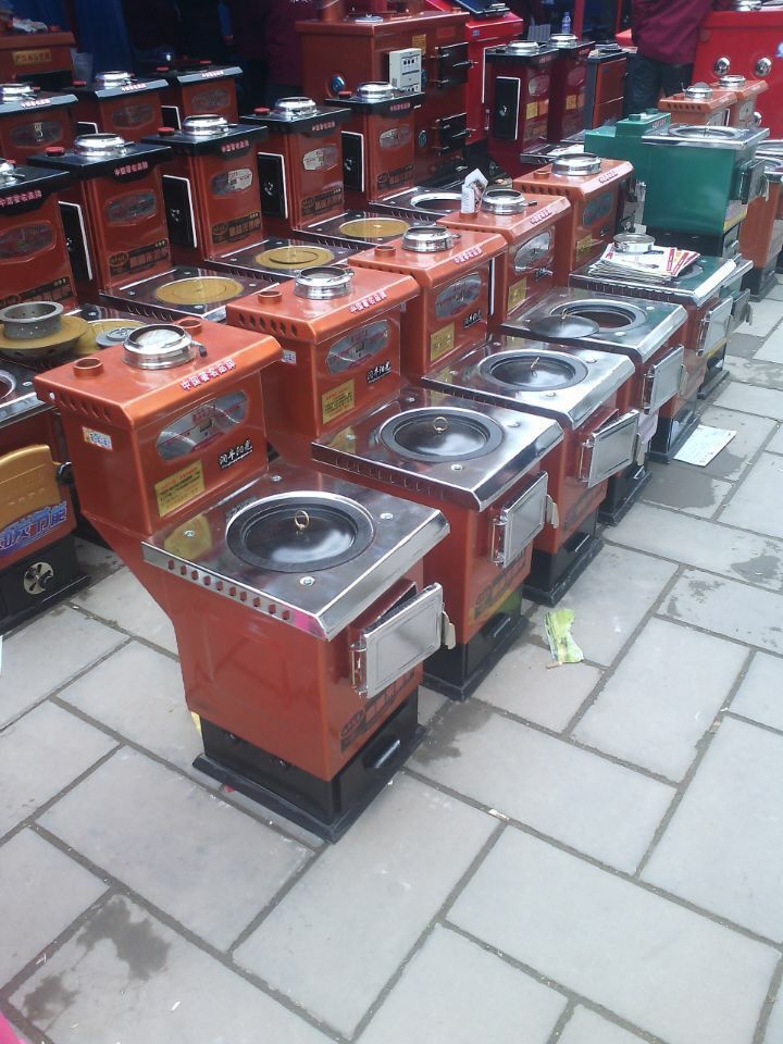 低烟箱燃煤采暖炉