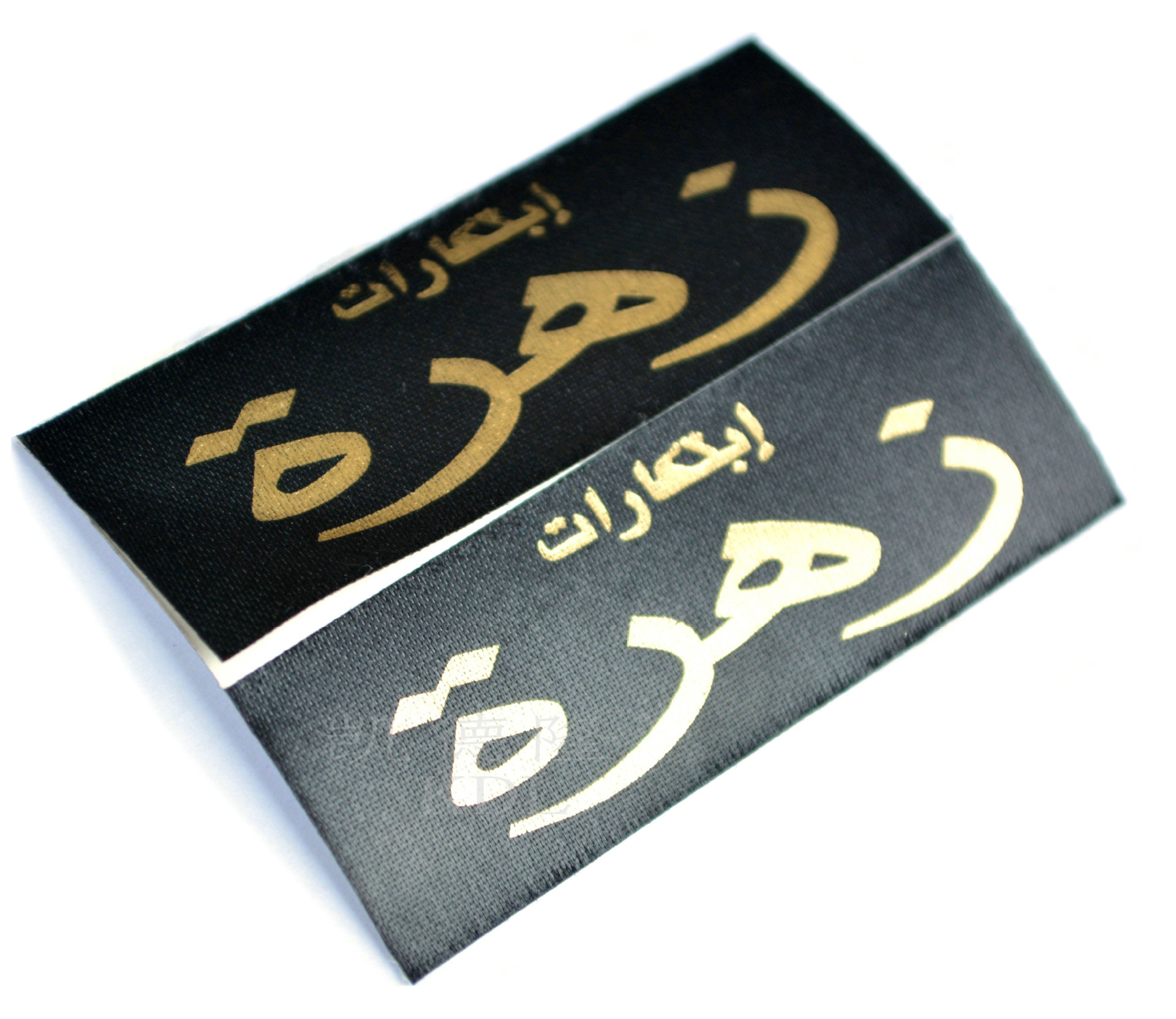 厂家订做套头毛衣烫金布标,款式颜色多样,出货快