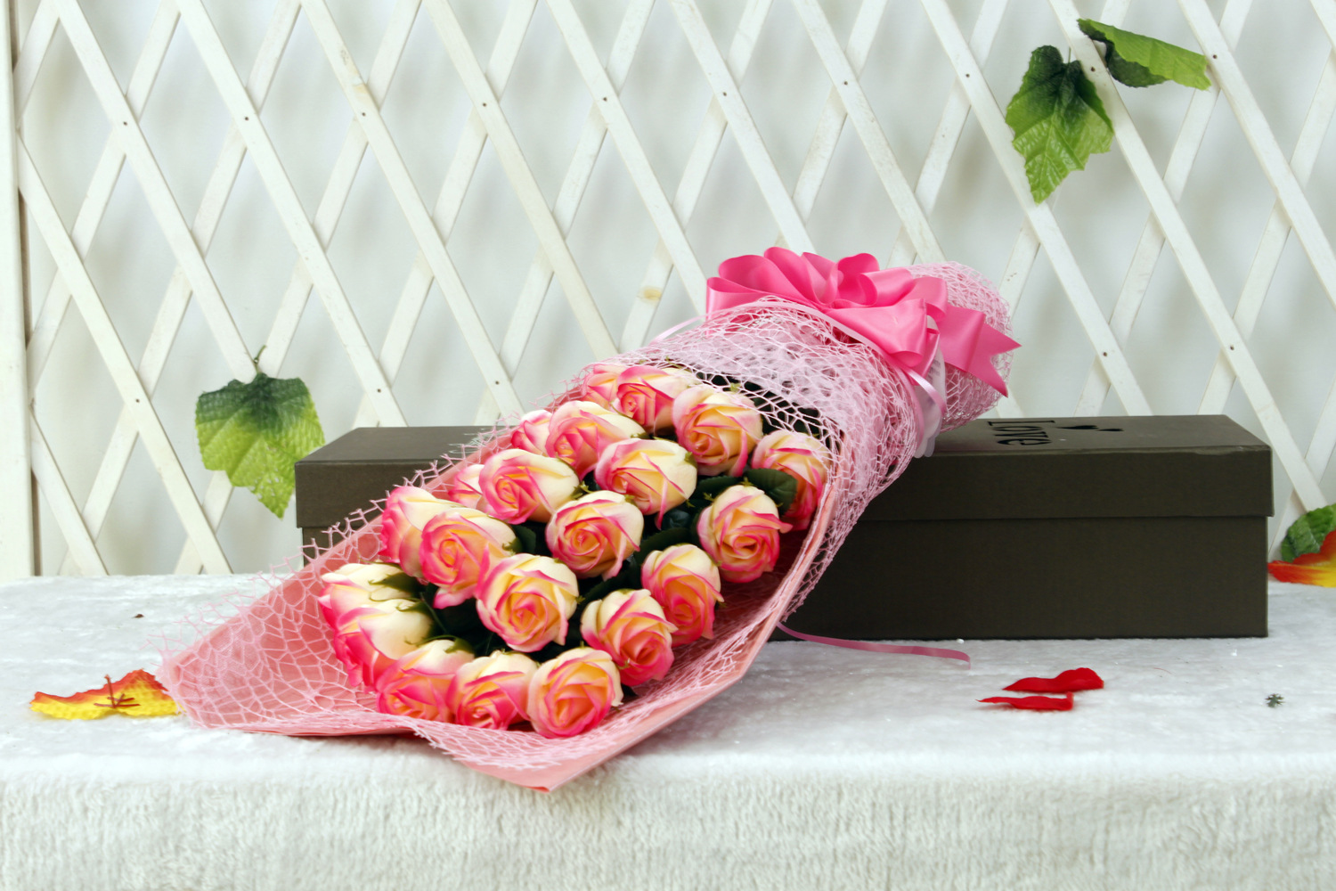 浪漫节日玫瑰花创意礼品 七夕情人节礼物香皂花花束