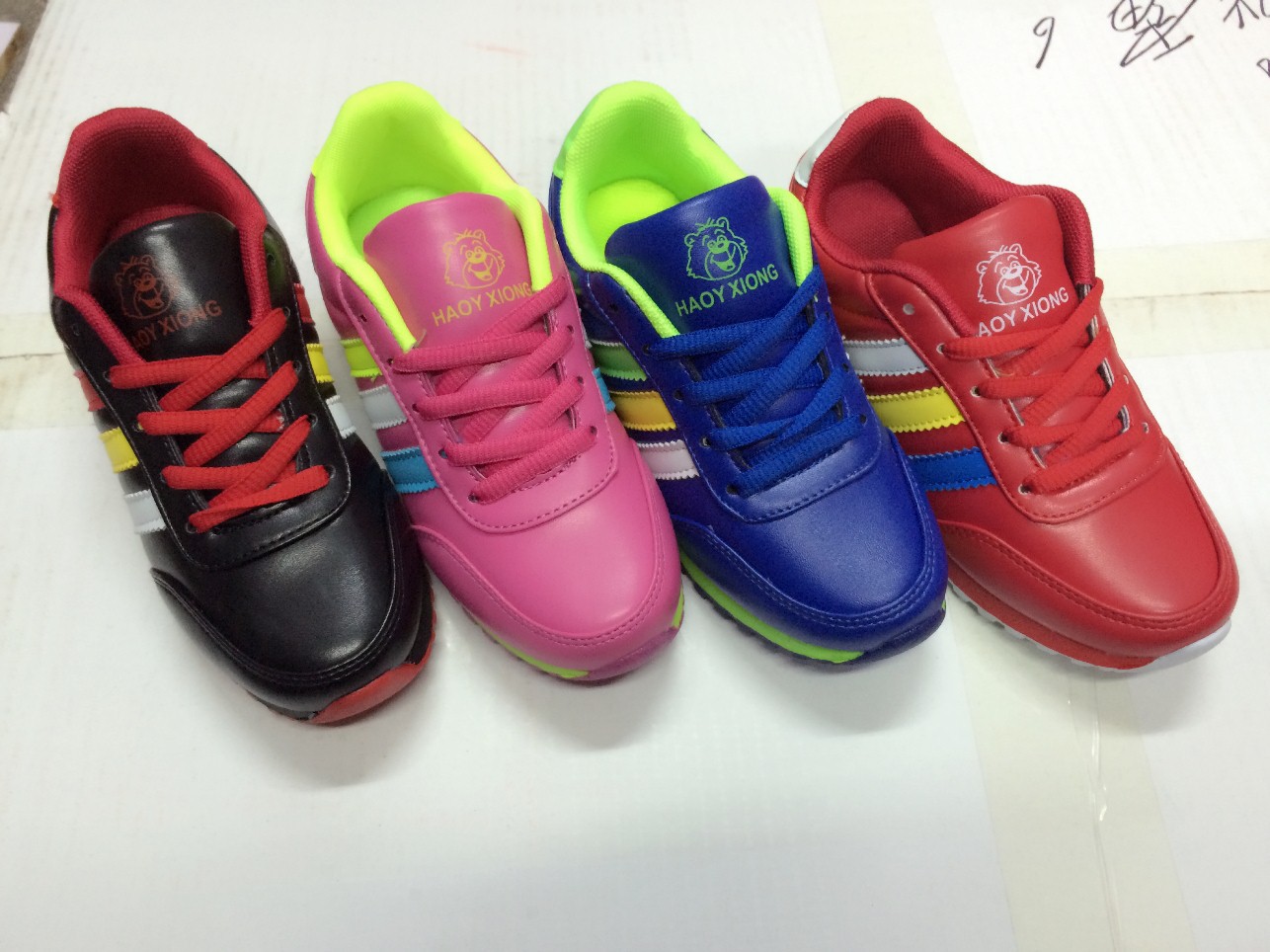 春季品牌童鞋2015新款 大童运动鞋运动鞋好运熊爆单款直销啦