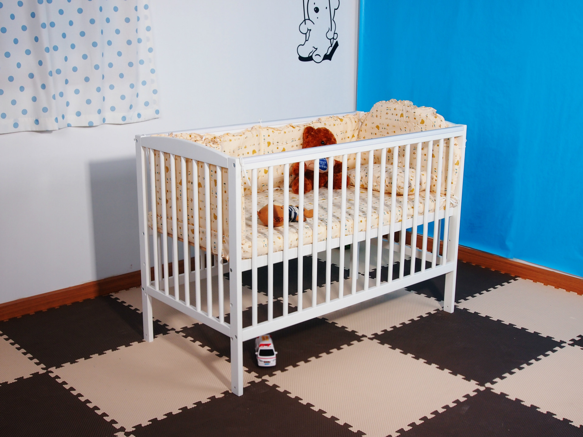 稚尚童床白色实木婴儿床安全环保儿童床法式风格多功能婴儿床