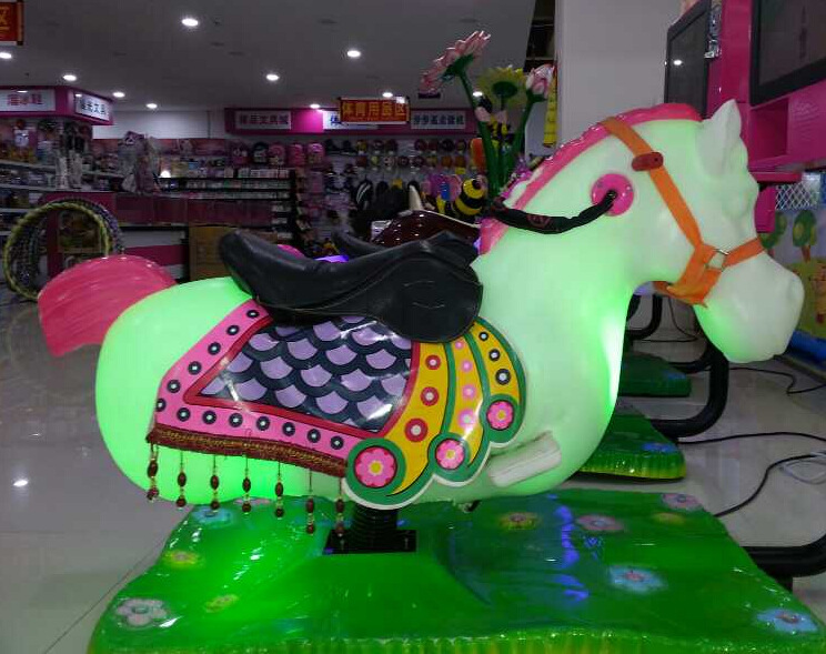 3d小赛马儿童摇摆机 17寸液晶带屏幕游戏摇摆机 摇摇车娱乐设备