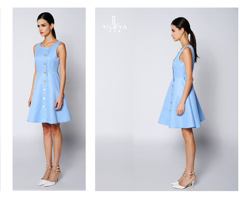 2015品牌女装欧洲站新款女士圆领修身单排扣扇形摆连衣裙d0335