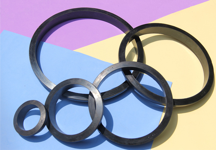 供应托辊缓冲橡胶圈耐磨胶圈等配件