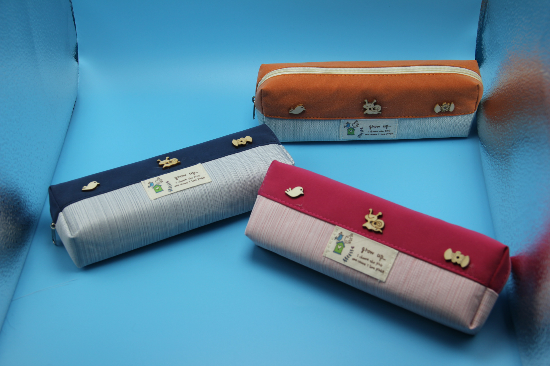 卡通可爱挂装饰笔袋 学习用品 文具盒 铅笔盒 最低价 低价笔袋