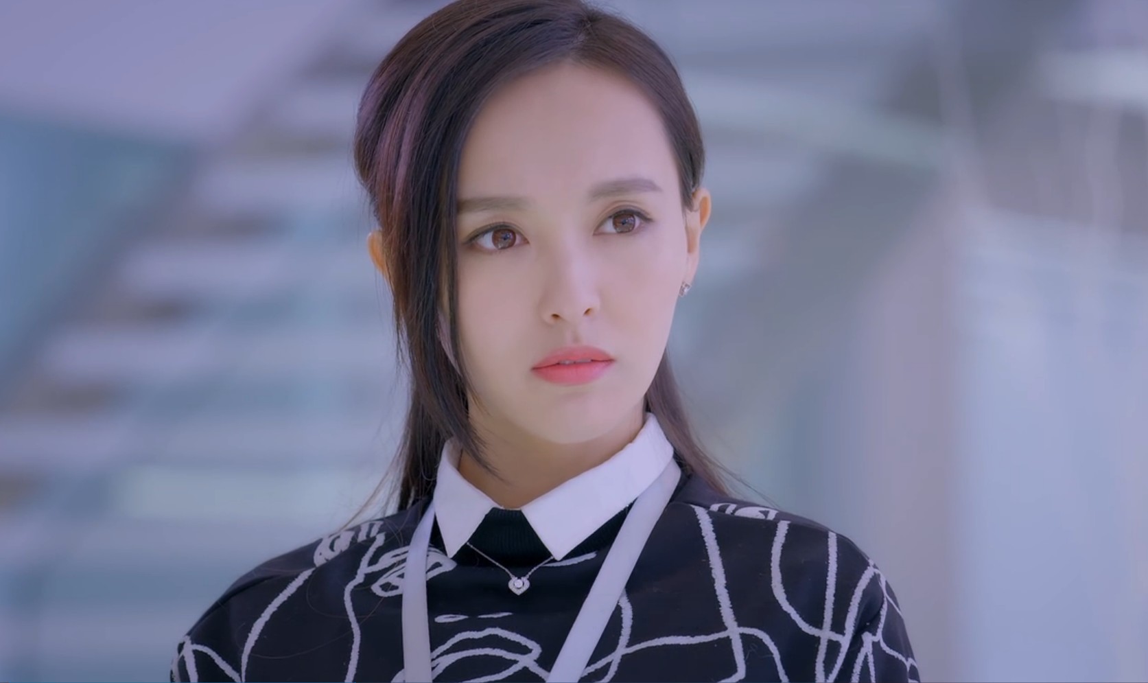 2015明星同款克拉恋人同款唐嫣同款米朵黑色白花卫衣一件代发133