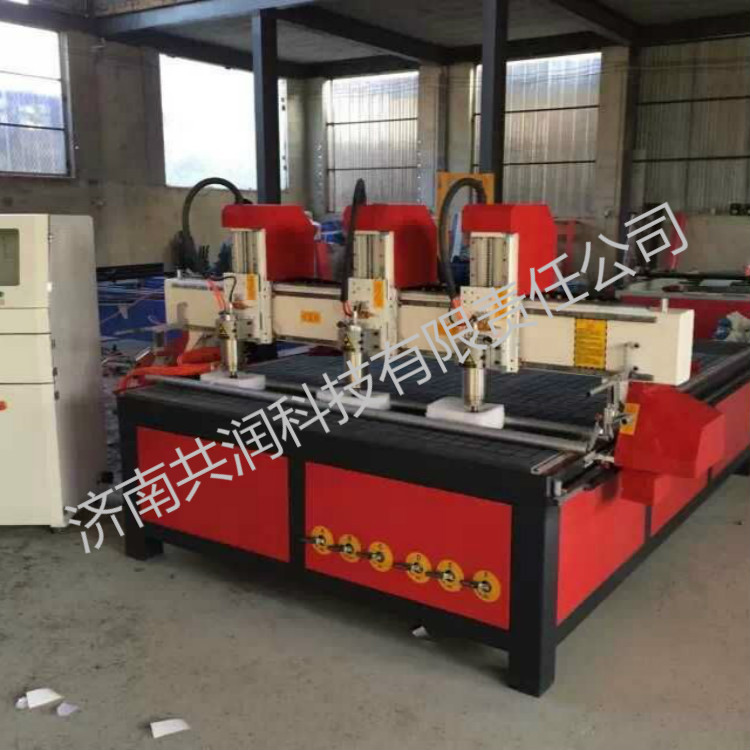 独立三头1325木工雕刻机 广告雕刻机 数控电动 小型木雕刻