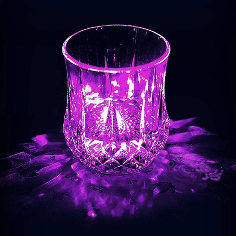 感应闪光杯_七彩感应闪光杯 菠萝发光杯 酒吧晚会派对