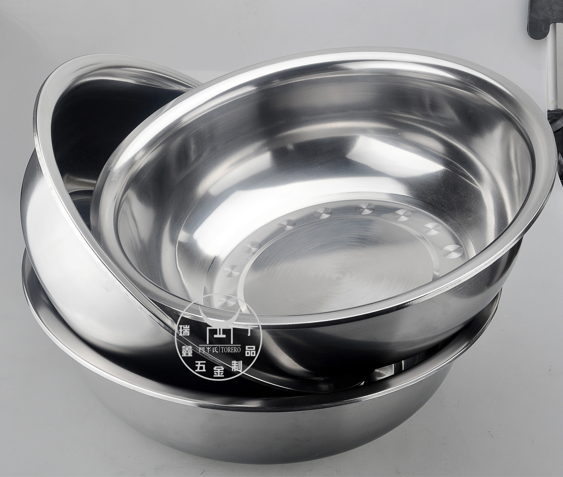 厂家供应不锈钢面盆 钢盆加厚 洗菜铁盆 9.9百货 脸盆地摊批发