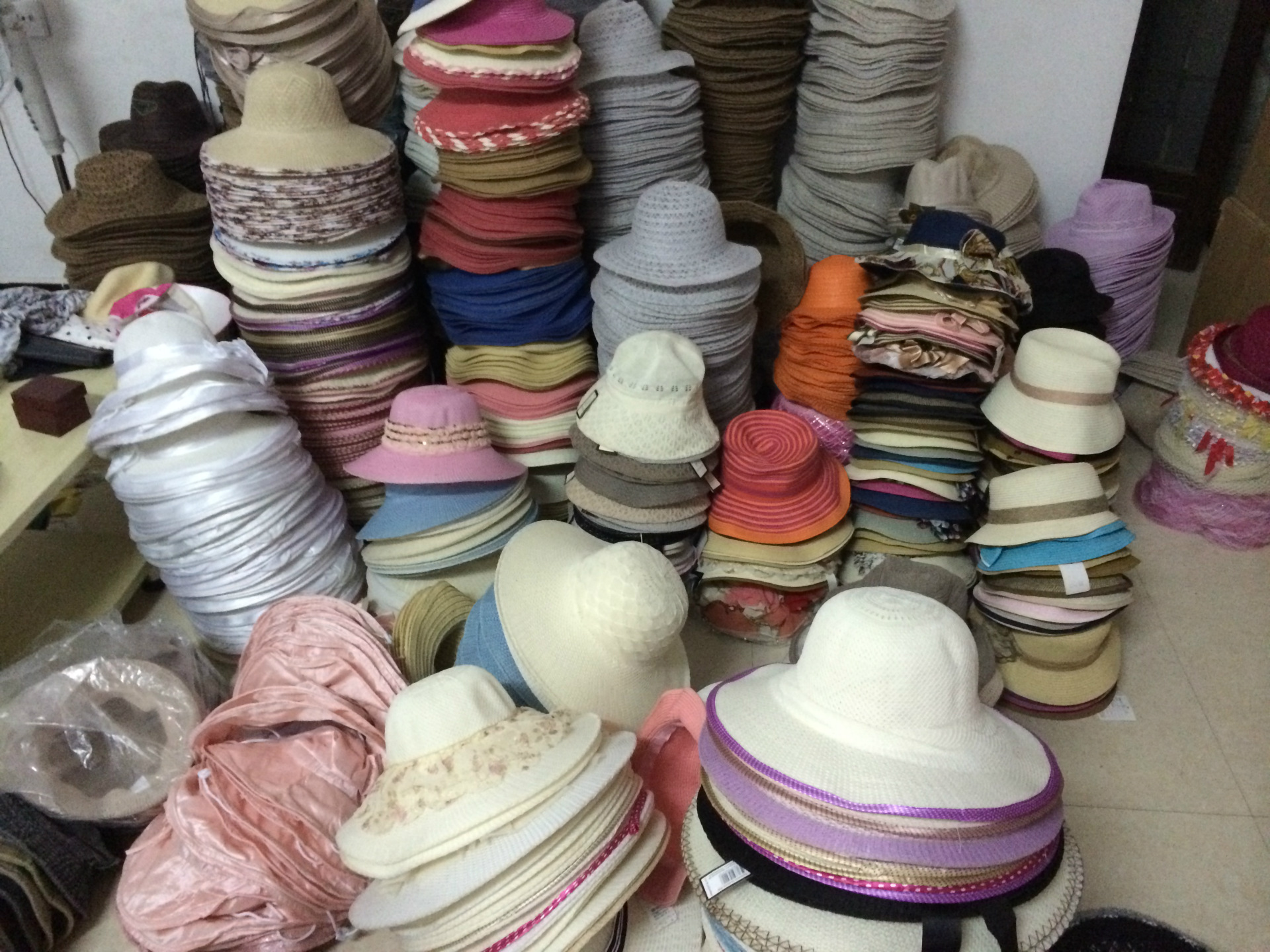 江湖地摊新产品遮阳草帽 阳光草帽厂家直销帽子订货送录音广告