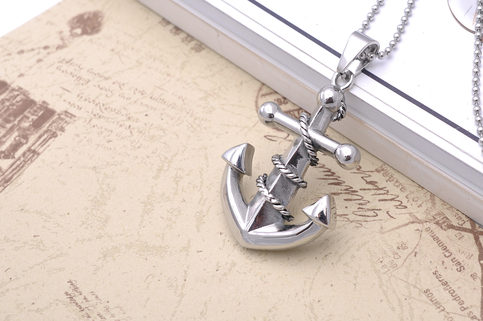 厂家生产复古新潮船锚十字架吊坠 爆款钛钢电镀十字架吊坠