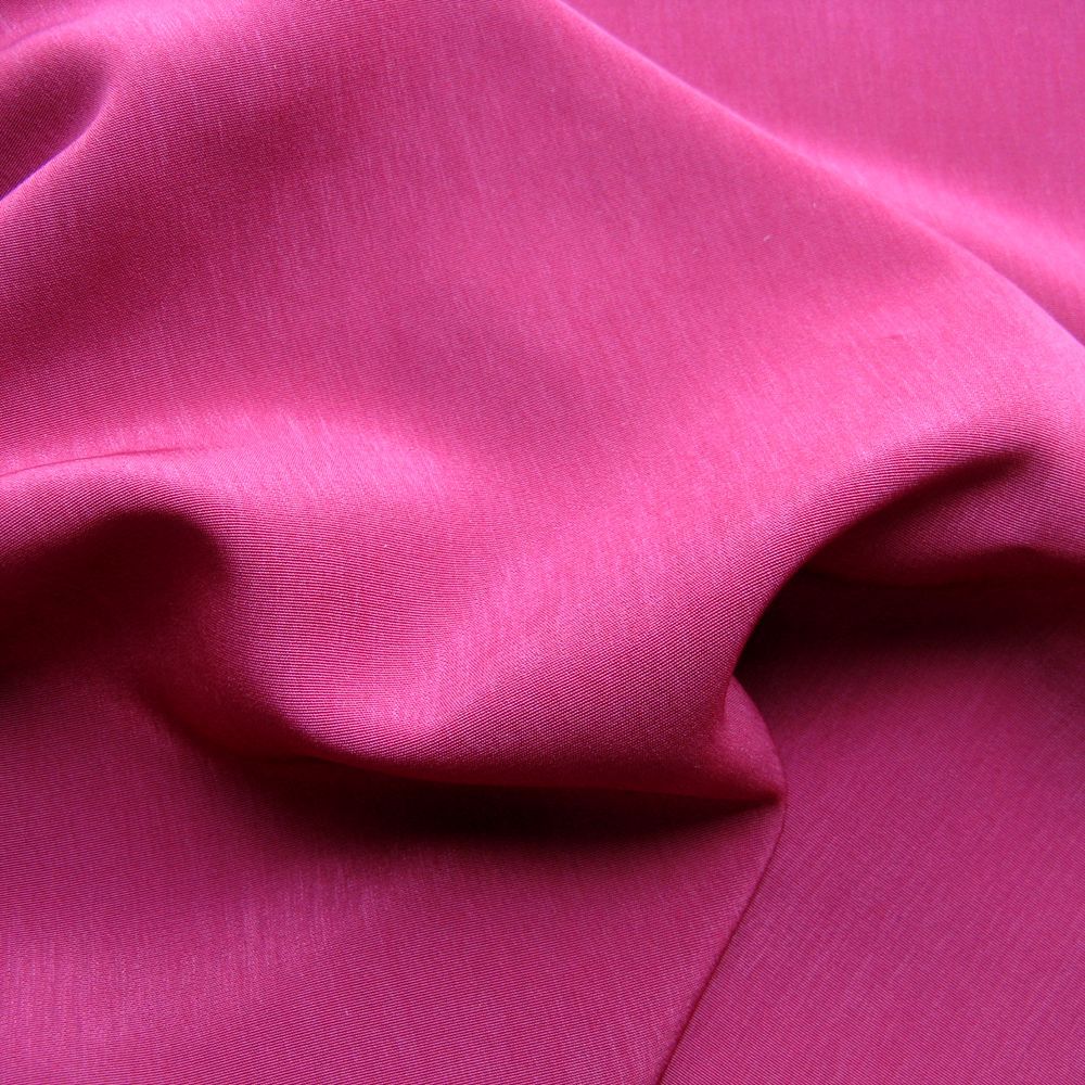 供应各种规格水洗绒染色印花时装女装面料