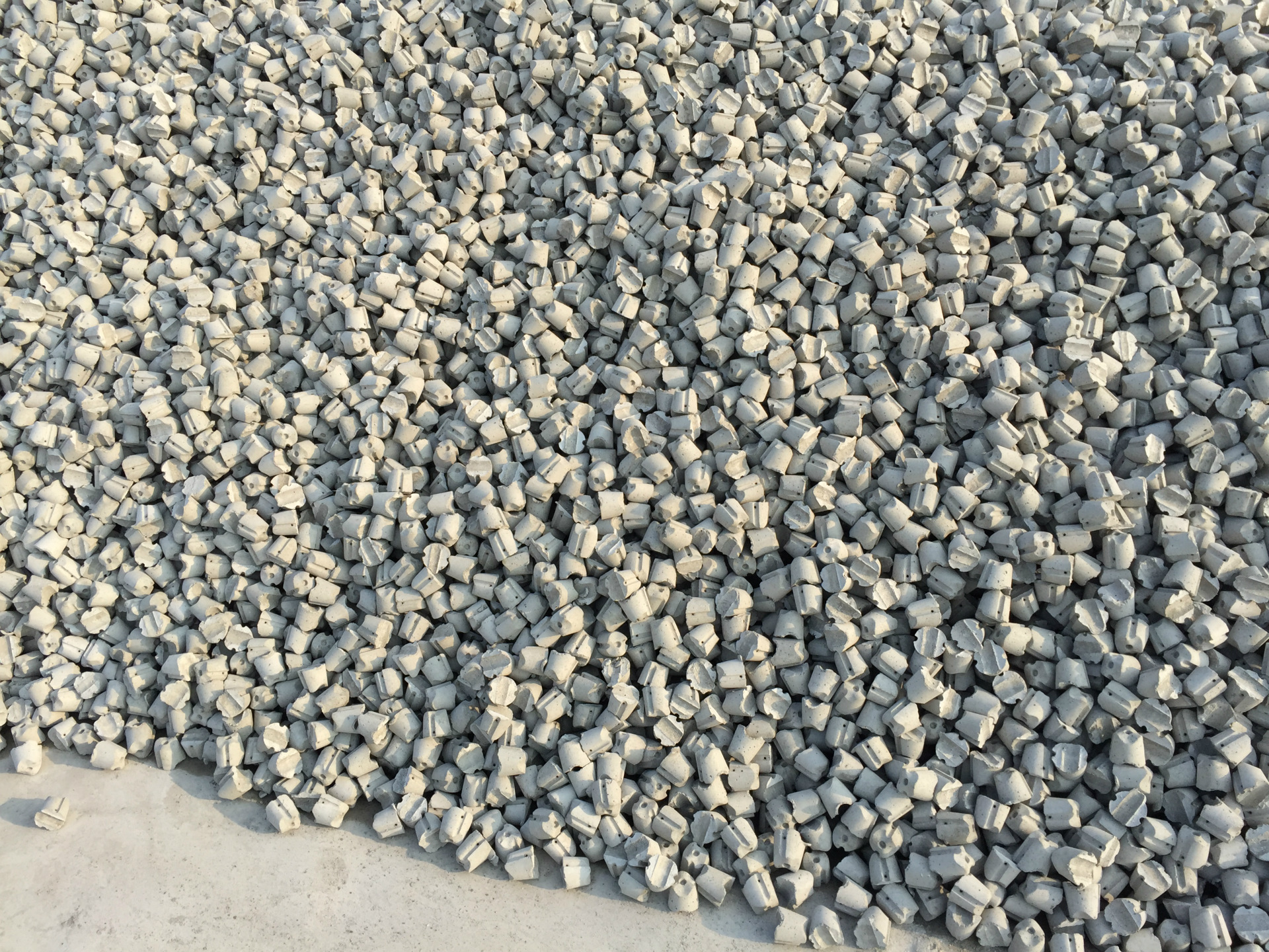 垫块价格,高铁垫块,桥梁垫块,辽宁水泥垫块13840101699