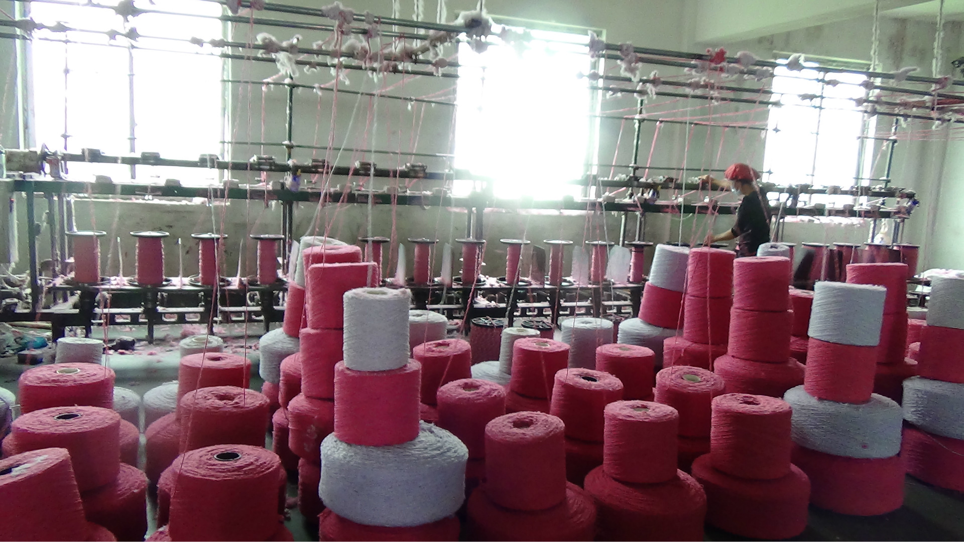 厂家直销本白纱线 拖把棉纱 摩擦纺纱 多股多色拖把线图片_19