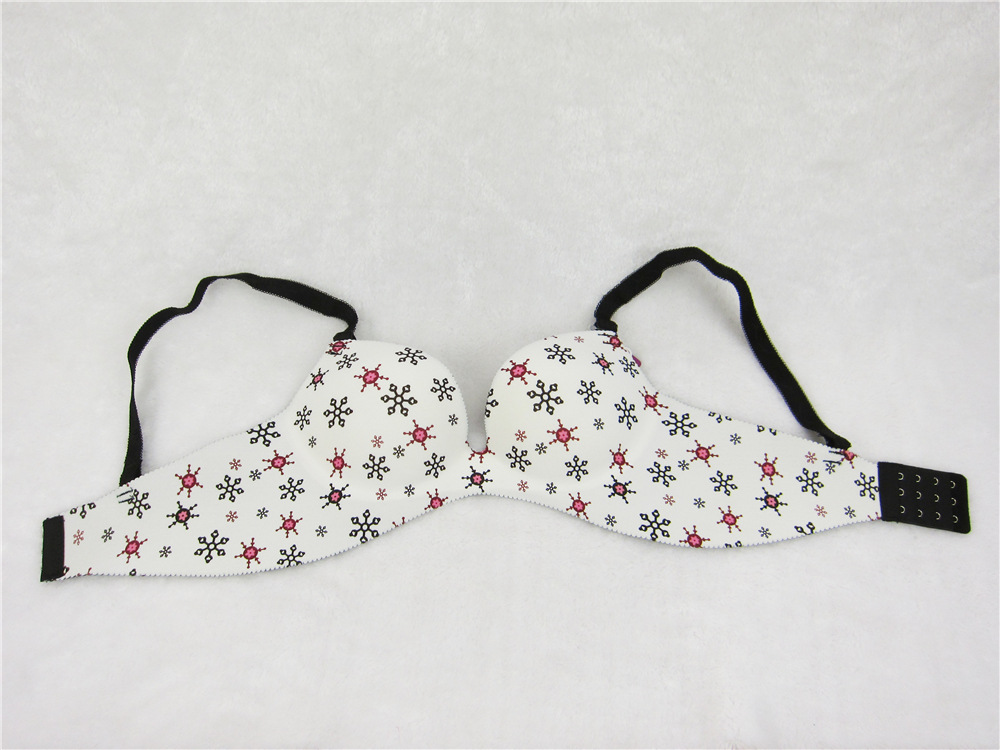 时尚爆款一片式 无痕内衣 雪花纹 聚拢文胸 调整型 上托侧收批发