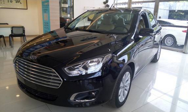 一点不掉档次黑色福睿斯合适