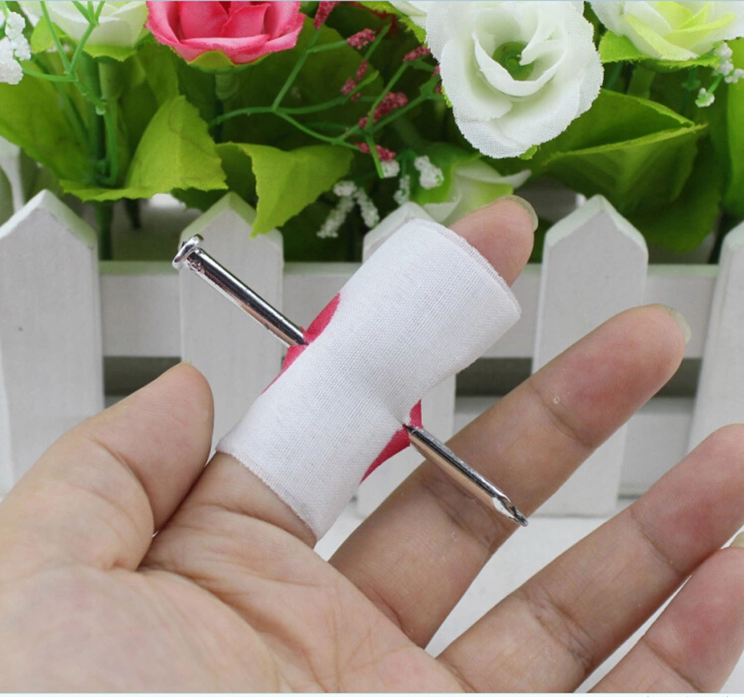 供应穿指钉,新奇,搞笑,整人玩具,指头穿钉,散装