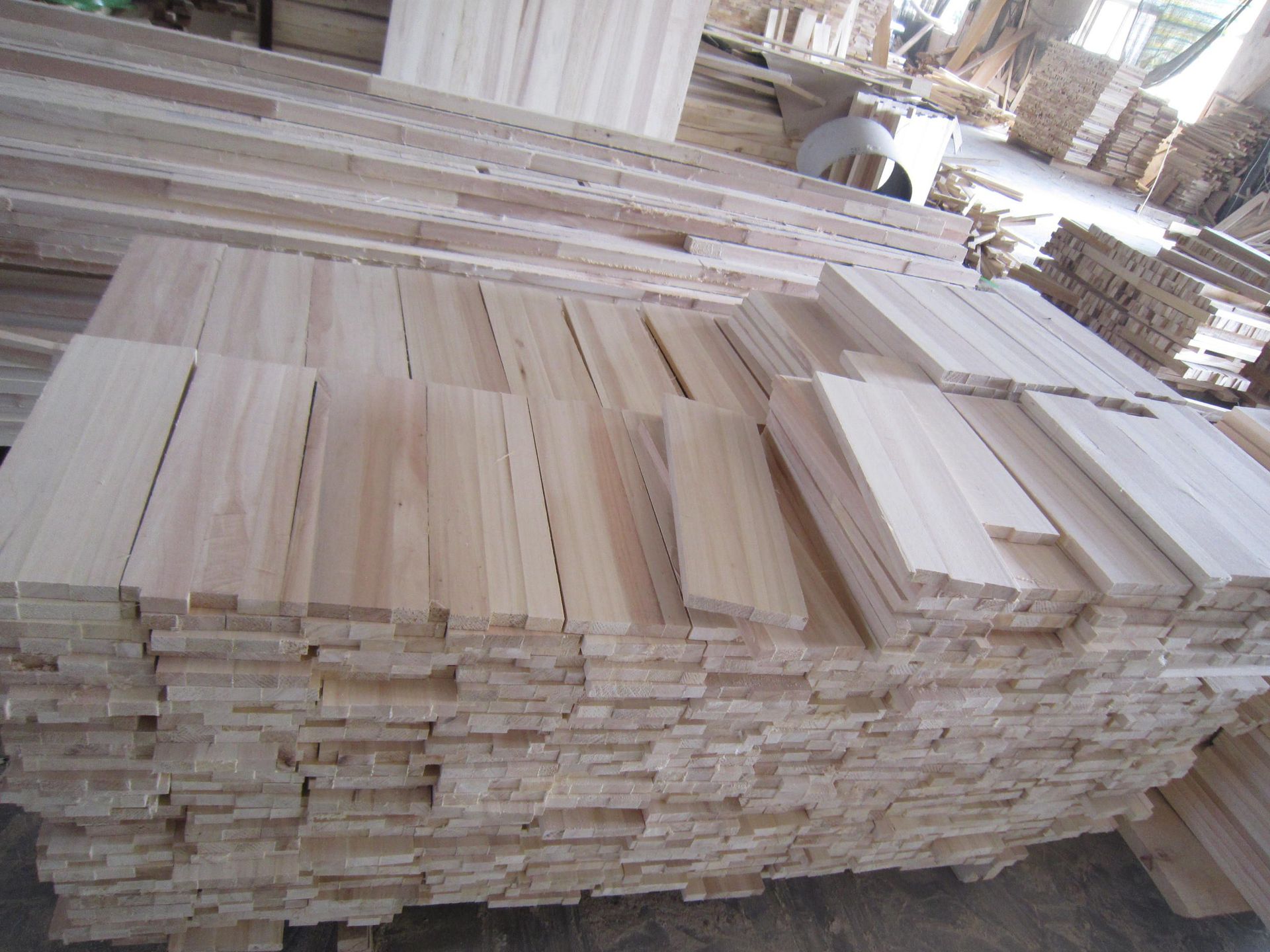 厂家直销杨木拼板 杨木板 杨木抽屉板 杨木复合板 杨木家具